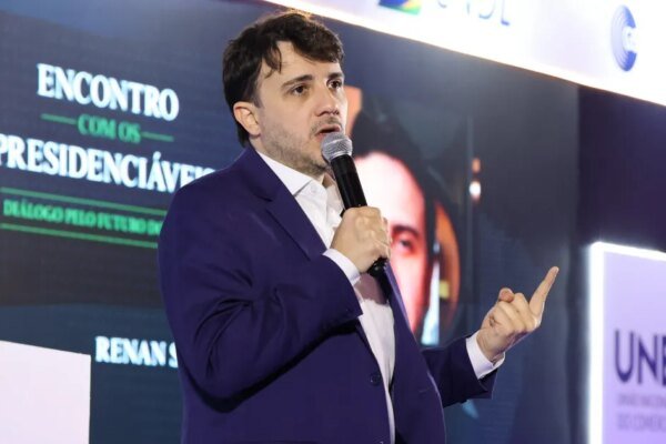 ‘Um absurdo’: Renan Santos reage à suspensão da candidatura