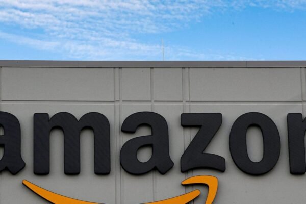 Prefeito de NY e Amazon em pé de guerra sobre trabalhadores