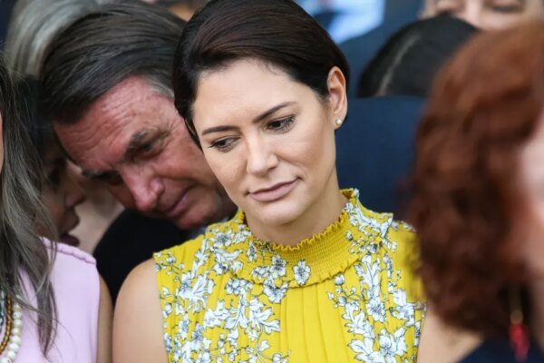 Bolsonaro pede a Moraes liberação de sogros e cunhadas na ausência de Michelle