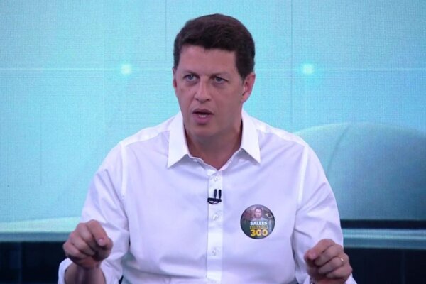 Salles critica PL e diz que André do Prado ‘não representa a direita’