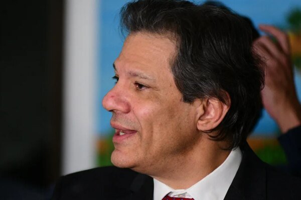 Tucanos fazem manifesto a favor de Haddad, criticam privatização da Sabesp e reação de Tarcísio ao tarifaço
