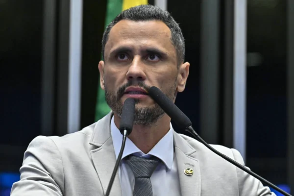 Datafolha: Cleitinho mantém liderança em MG com 37%; Patrus tem 13%, Kalil, 11%