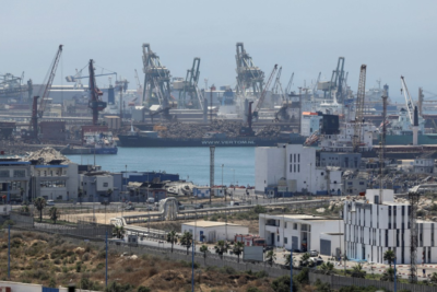 EUA limitam horários de defesa aérea para navios no Estreito de Ormuz, diz jornal