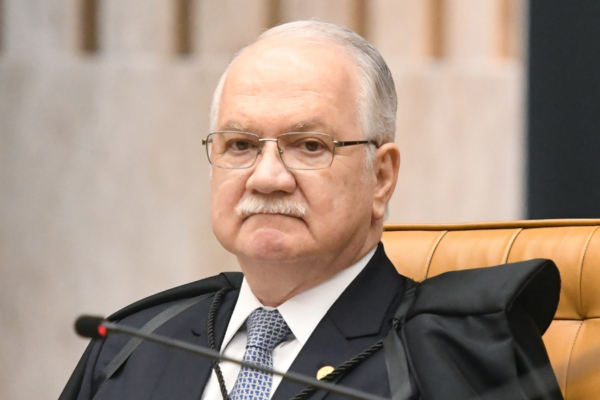 Fachin pede à PF informações sobre dados extraídos do celular de Vorcaro