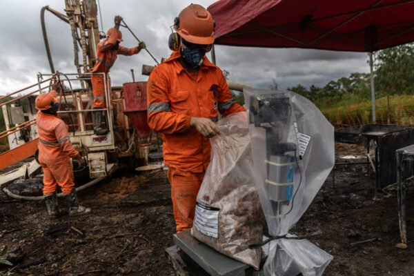 Lei prevê R$ 7 bilhões para minerais críticos e terras raras