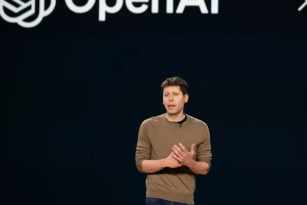 CEO da OpenAI diz que avanço da IA não pode superar capacidade de controle