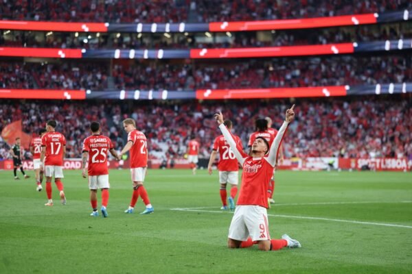 Adidas estende patrocínio ao Benfica, time português, até 2033