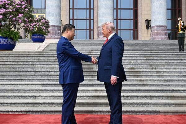 Trump e Xi abrem caminho para baixar tarifas sobre US$ 60 bilhões em produtos
