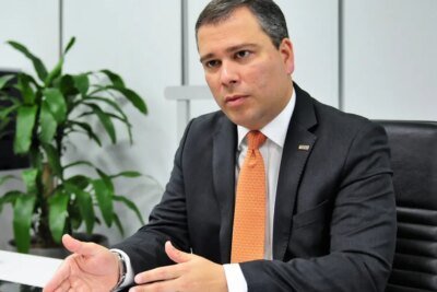 Caso Master: ex-BRB tinha 16 pistolas, 5 fuzis e 1 revólver quando foi preso, diz PF