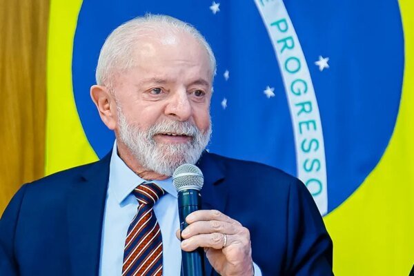 Lula diz querer que o Brasil ‘conquiste definitivamente’ o fim da escala 6×1