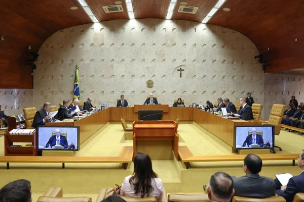 No STF, Moraes e Gilmar acusam Mendonça de uso político da Corte