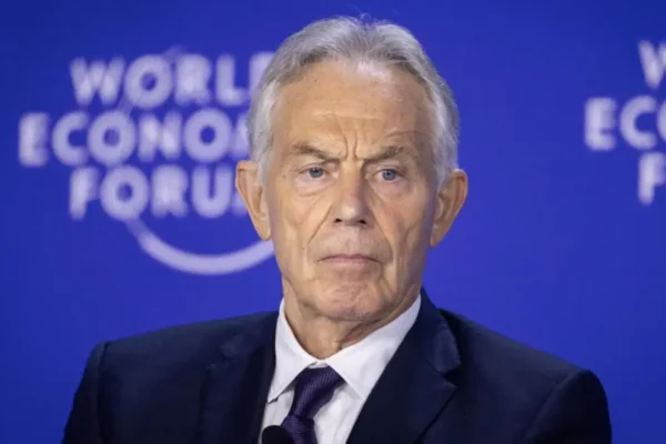Moraes teria orientado imprensa a noticiar encontro de ministros com Tony Blair, diz Vorcaro em conversa