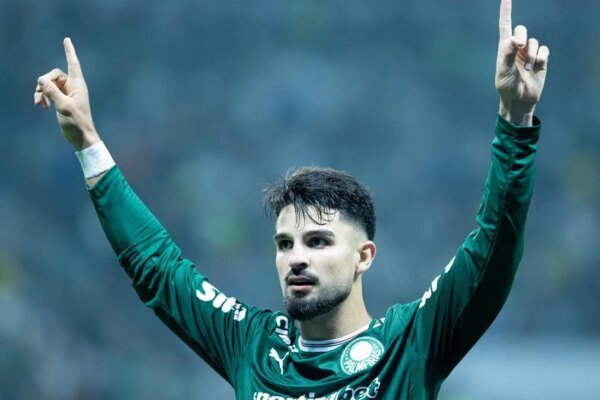 Em jogo sem gols, Palmeiras segura empate com Santos para ir à semi da Copa do Brasil