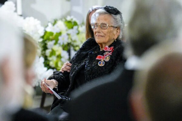 Princesa Astrid da Noruega morre aos 94 anos, duas semanas após o irmão, Harald V