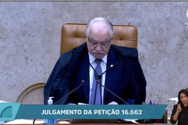 Fachin abre julgamento com recado contra ‘disputa pessoal’ e confronto no STF