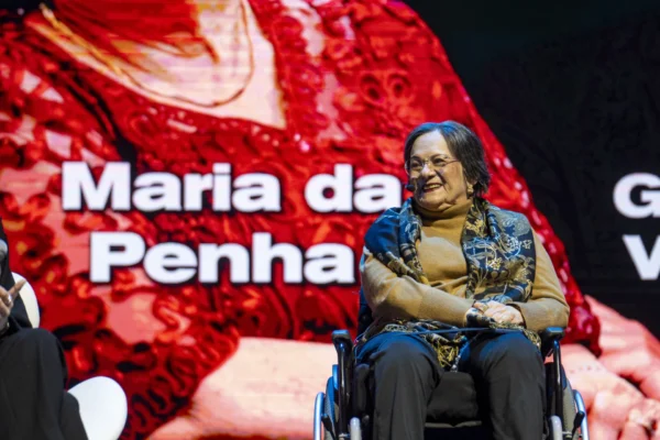 ‘Eu estou aqui porque estou com a medida protetiva’, alerta Maria da Penha no Despertar 2026