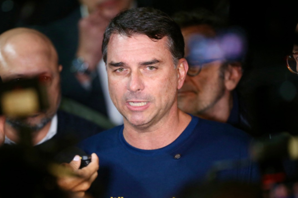 Flávio aciona TSE contra chapa Lula-Alckmin, Janja e Margareth Menezes
