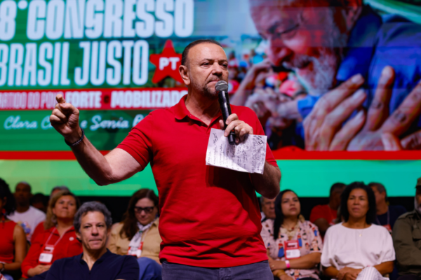 Presidente do PT defende apuração de ‘todas as denúncias’ contra ministros do STF