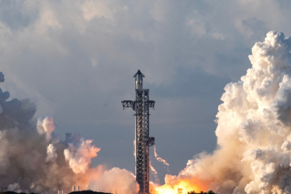 SpaceX coloca Starship em órbita da Terra pela primeira vez; veja vídeo