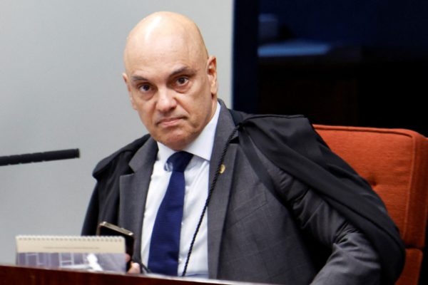 Moraes diz que Mendonça foi ‘seletivo’ e pede a Fachin retirada total do sigilo do caso Master