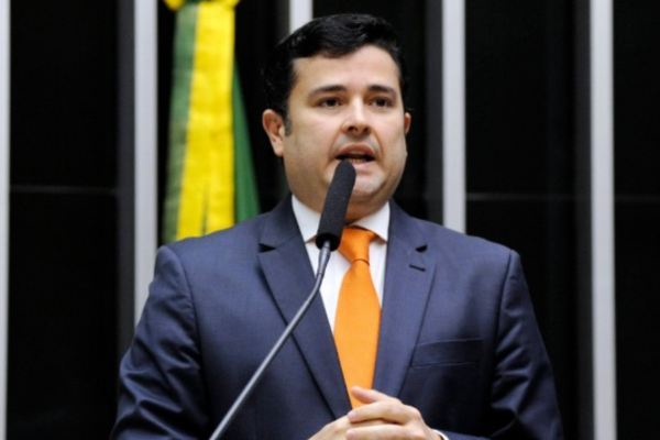 De deputado a candidato ao Senado: conheça Eduardo da Fonte