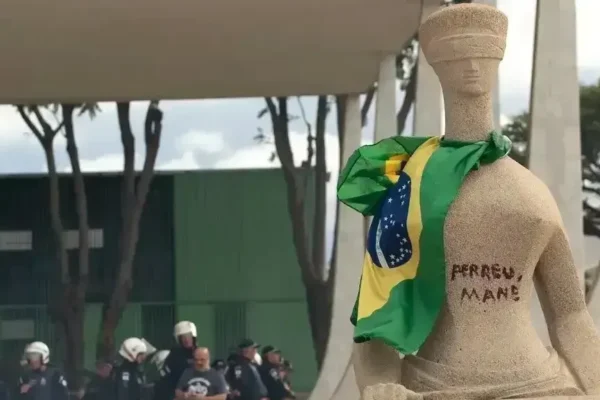Palver: 46% são contra anistiar presos pelo 8 de janeiro; 45% são a favor