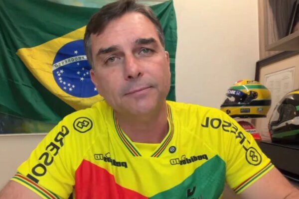 Flávio Bolsonaro não sabia que era investigado por ‘Dark Horse’, diz Marinho