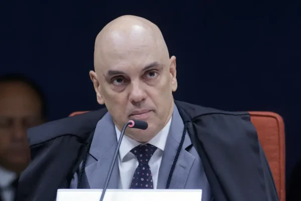 ‘Alguma sacanagem’: como PF ligou mensagem de Vorcaro a Moraes
