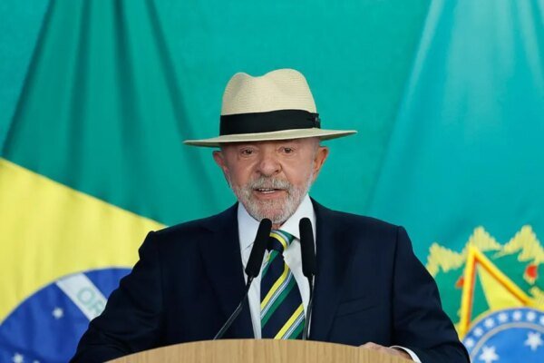 PoderData/Aya: 51% desaprovam governo Lula; 42% aprovam