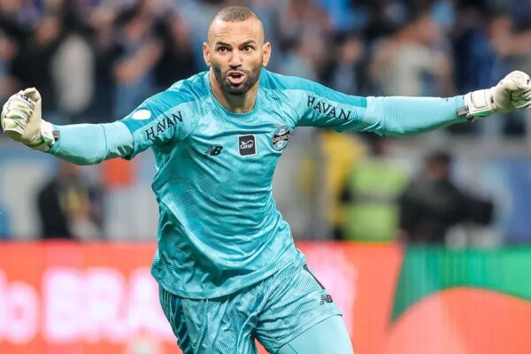 Palmeiras esbarra em milagres de Weverton e Flamengo pode abrir vantagem