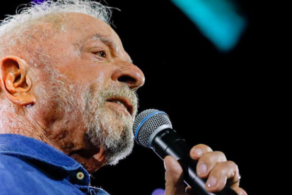 Lula: Homem é “covarde” para exame de próstata e mulher aprende desde cedo
