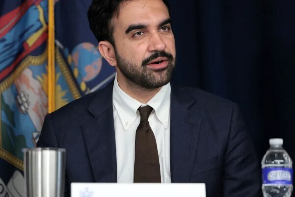 Prefeito de NY anuncia estratégia para combater o antissemitismo na cidade