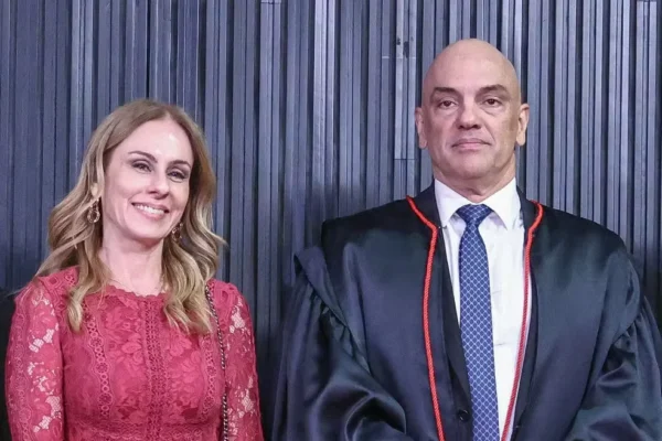 Vorcaro orientou que pagamentos a esposa de Moraes não fossem feitos por Pix