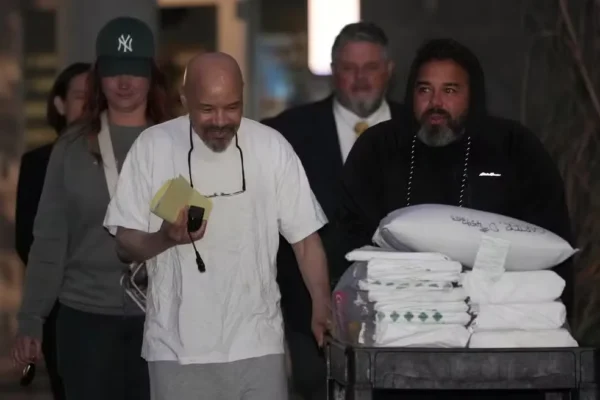 No corredor da morte durante 40 anos, homem é libertado nos EUA depois de análise do DNA