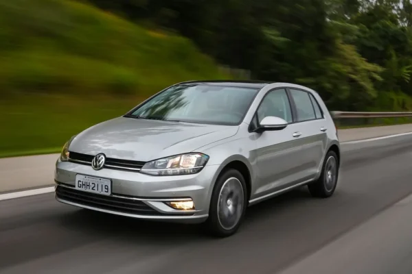 Volkswagen e Audi convocam recall de 2,8 milhões de carros por risco na direção