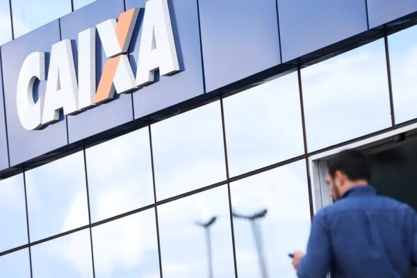 Após fim de greve, Caixa retomará funcionamento de agências na quarta-feira