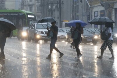 SP amanhece com chuva e frio; temperatura durante o dia varia entre 17ºC e 23ºC