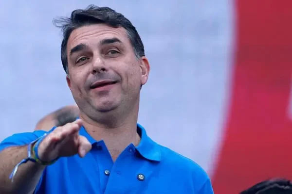 STF não quebra sigilo de investigação sobre Flávio Bolsonaro e Dark Horse