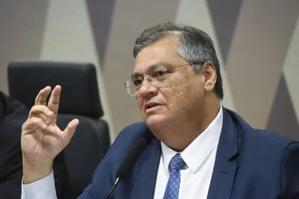 Ao deixar presidência, Dino diz que STF segue julgando apesar das ‘intempéries’