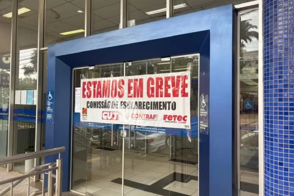 Caixa desiste de ir à Justiça contra bancários, e greve da categoria segue por tempo indeterminado
