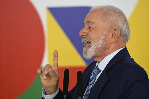 Lula assina decreto com novas regras de comercialização e revenda de ingressos
