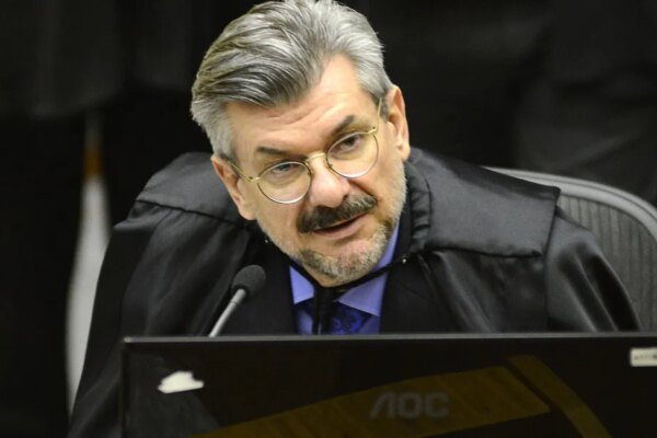AGU aciona STF para que Marco Buzzi perca cargo de ministro do STJ