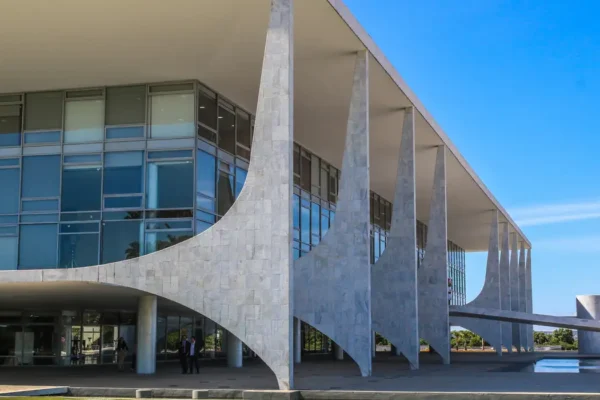 Governo prevê arrecadar R$ 636 bilhões com nova CBS em 2027