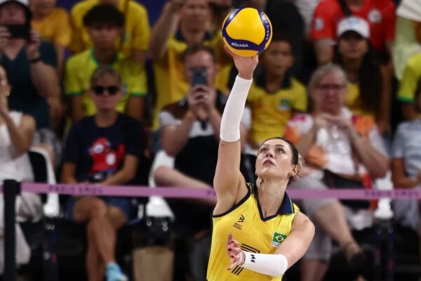 Rosamaria tem lesão confirmada e desfalca Seleção no Sul-Americano de Vôlei