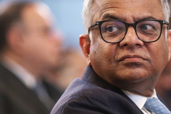 Tata vive guerra interna pelo controle do maior império empresarial da Índia
