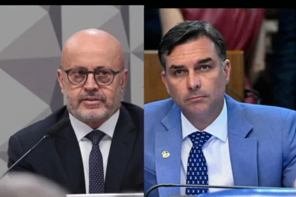 EXCLUSIVO: Empresas de Flávio Bolsonaro e Careca do INSS dividem na mesma sala em Brasília