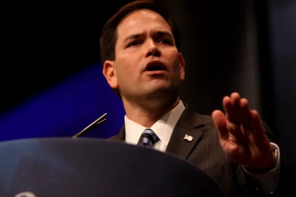 Rubio envia número 2 a países vizinhos do Brasil em semana decisiva de eleição