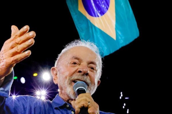 Lula agradece eleitores e diz que “nunca viu” segundo turno como esse