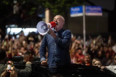 Justiça manda influenciadora excluir advogado de lista de boicote contra petistas