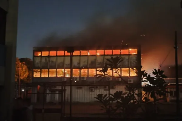 Após ato de estudantes pró-Lula, incêndio destruiu prédio da UFPE